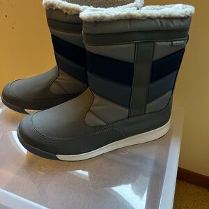 Merrell Gray Winter Boots